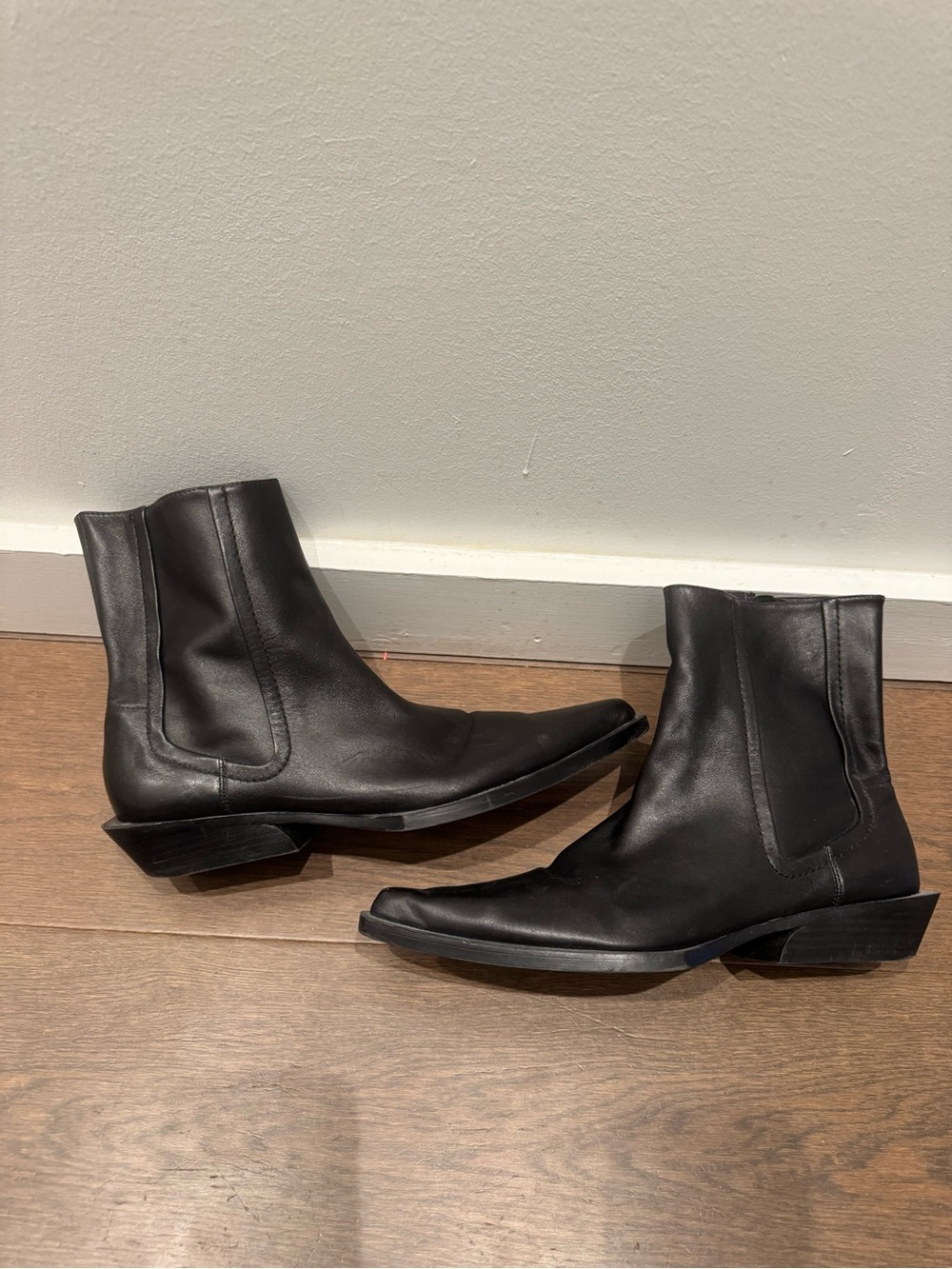 Zara Black Leather Women’s Ankle Chelsea Boots